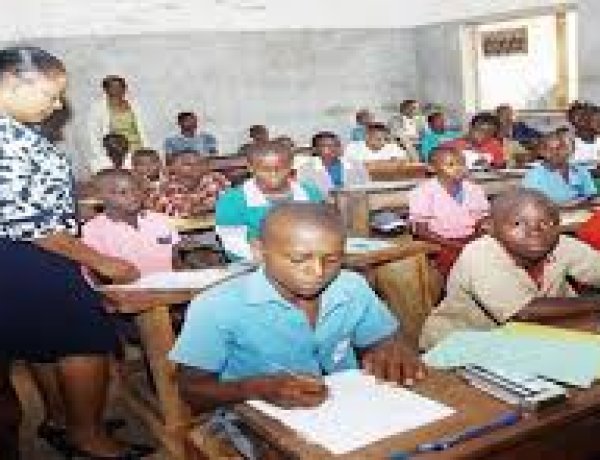 Absentéisme Enseignant : Un Défi Majeur pour l'Éducation au Cameroun