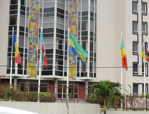 GRAND DOSSIER : Le Big-Bang Bancaire au Cameroun — Vers une consolidation forcée à 27 milliards