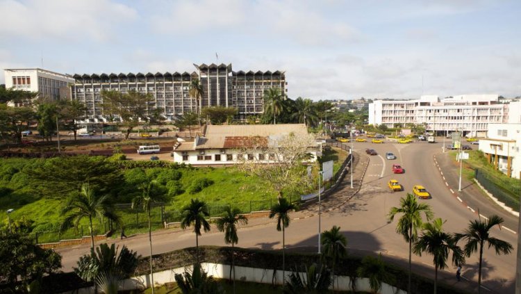 ENQUÊTE EXCLUSIVE : Le "Cercle des Impayés" — Comment la dette intérieure de 671 milliards asphyxie le Cameroun profond